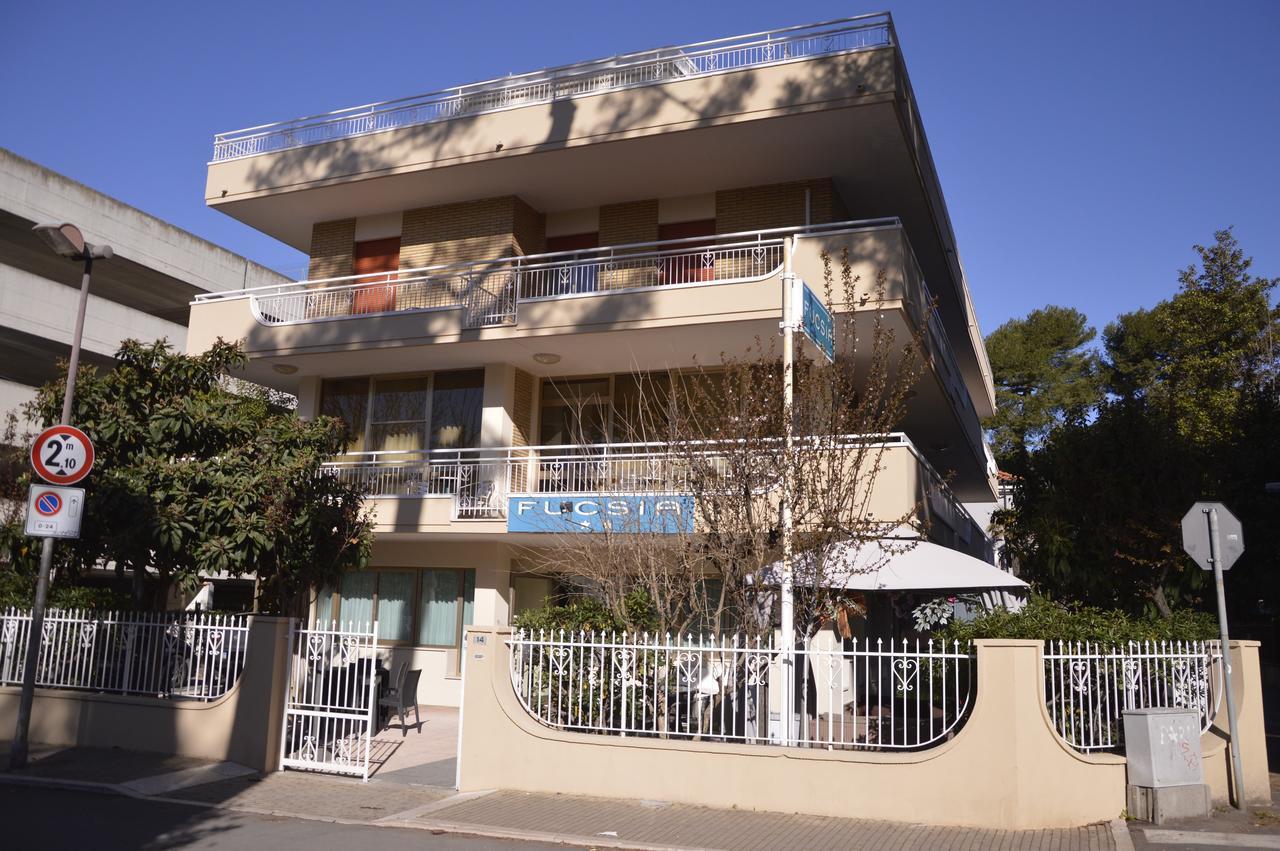 Hotel Fucsia Riccione Dış mekan fotoğraf