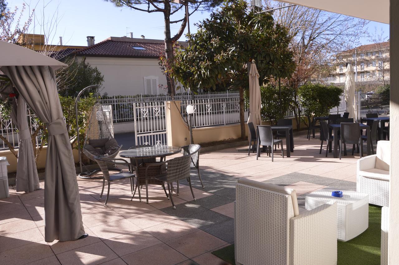 Hotel Fucsia Riccione Dış mekan fotoğraf