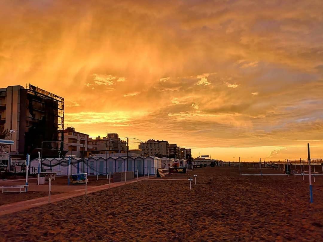 Hotel Fucsia Riccione Dış mekan fotoğraf