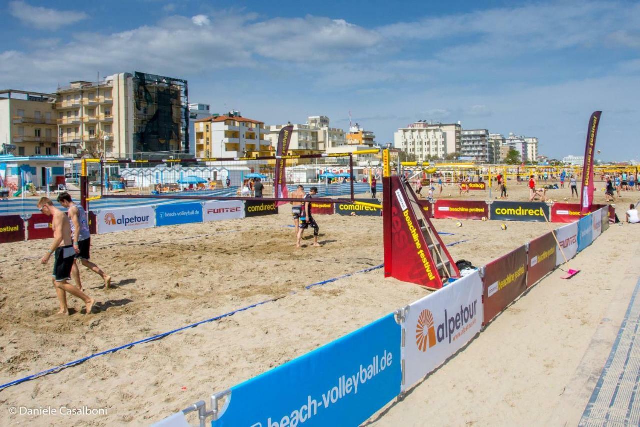 Hotel Fucsia Riccione Dış mekan fotoğraf